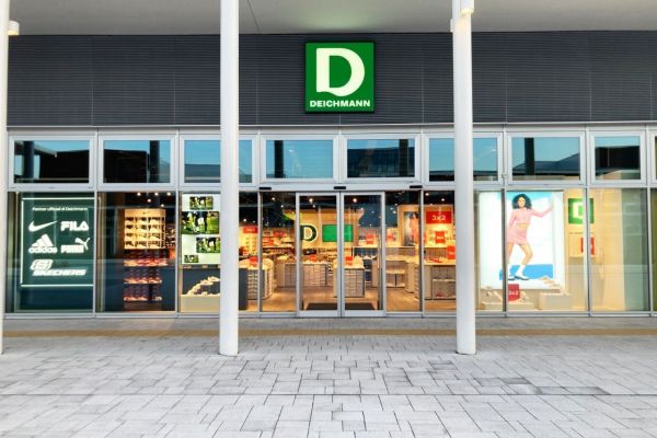 img-2569-deichmann-brescia8169C191-D2C0-7E21-FB2D-0AE793A0553E.jpg