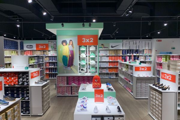 img-2573-deichmann-bresciaCB8F50D6-BF29-479A-5FAF-2E943729ECB4.jpg