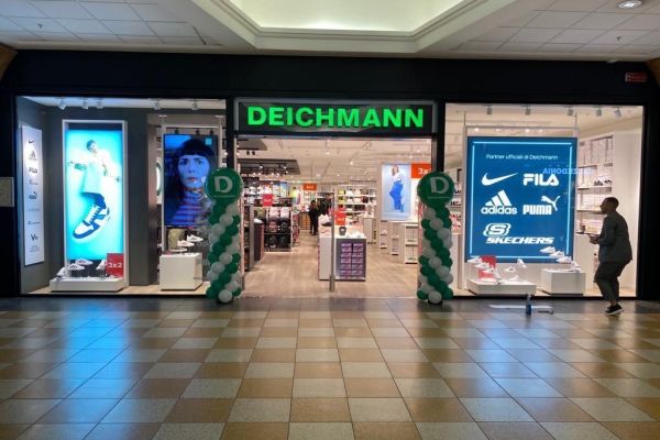 img-3089-deichmann-vimercateA47A0769-D871-EC7D-57E8-30466D976981.jpg