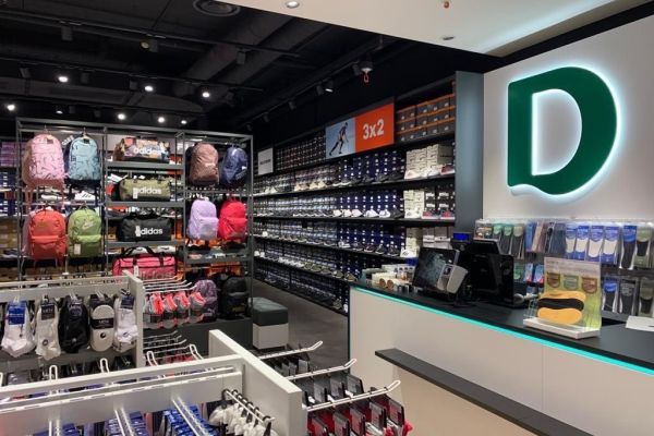 img-3086-deichmann-lecco45D87BBF-86AA-B578-3D91-75FBED7D3617.jpg
